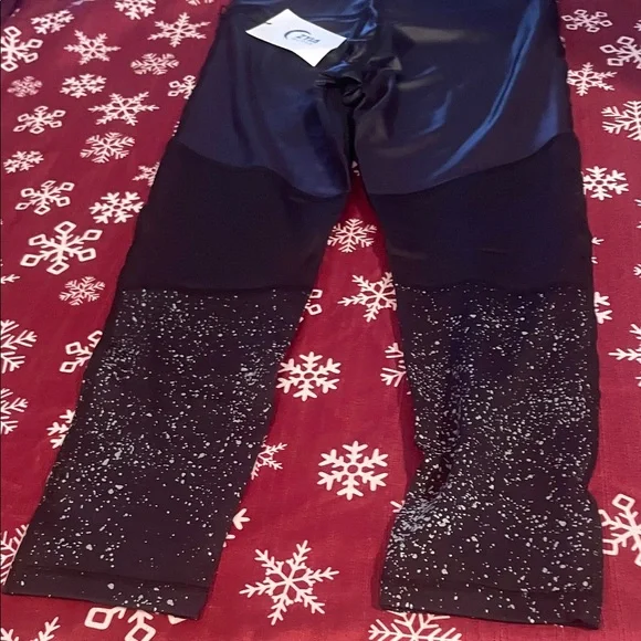 ZYIA Active Black Leggings - Picture 4 of 4